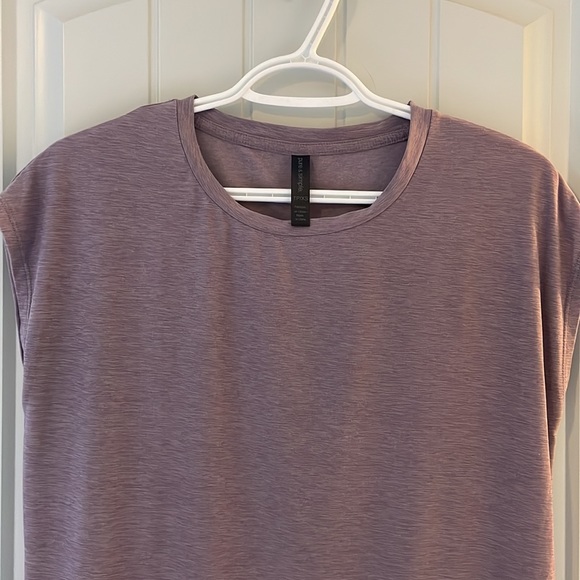 Sleeveless athletic top XS - Picture 3 of 3